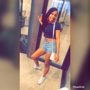 Meet your Posher, Deandrea